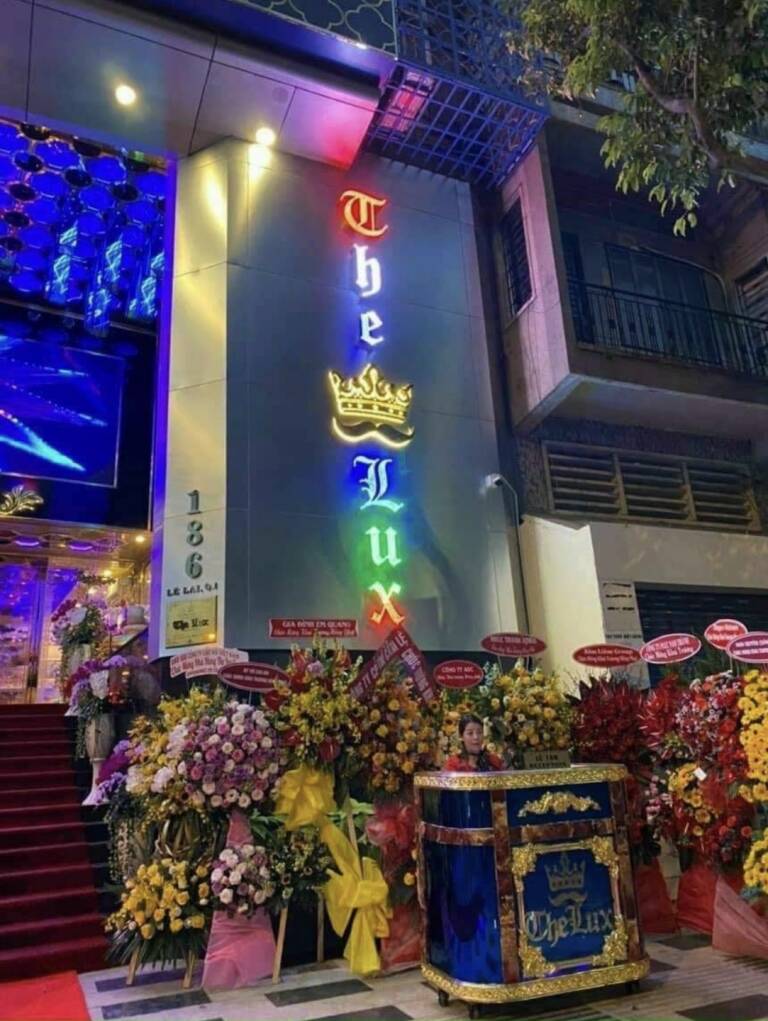 호치민 로컬 가라오케 186 LUX karaoke