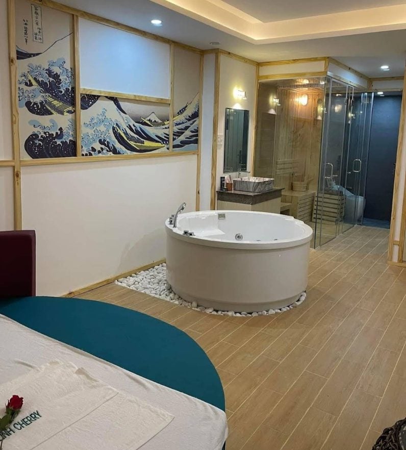 호치민 최고의 남성전용 도킹 불건마 린 체리 Spa Linh Cherry