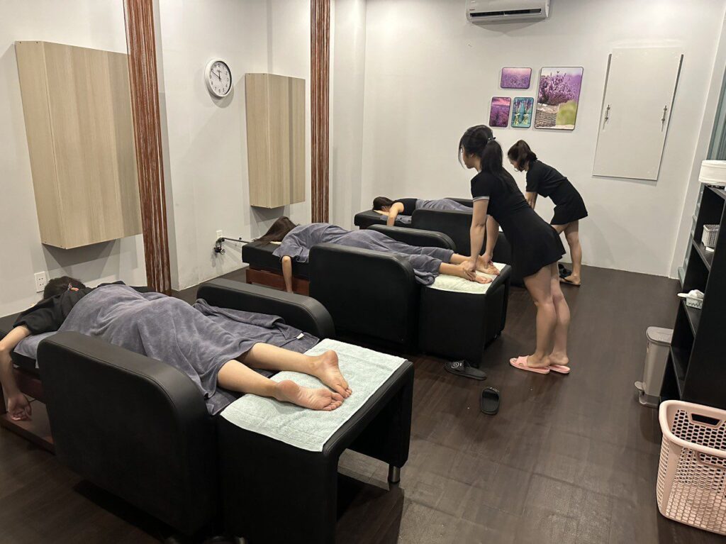 호치민훈이네이발소