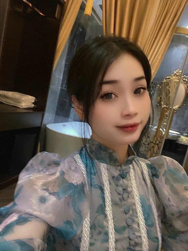 호치민 중급 로컬 가라오케 꽁가이