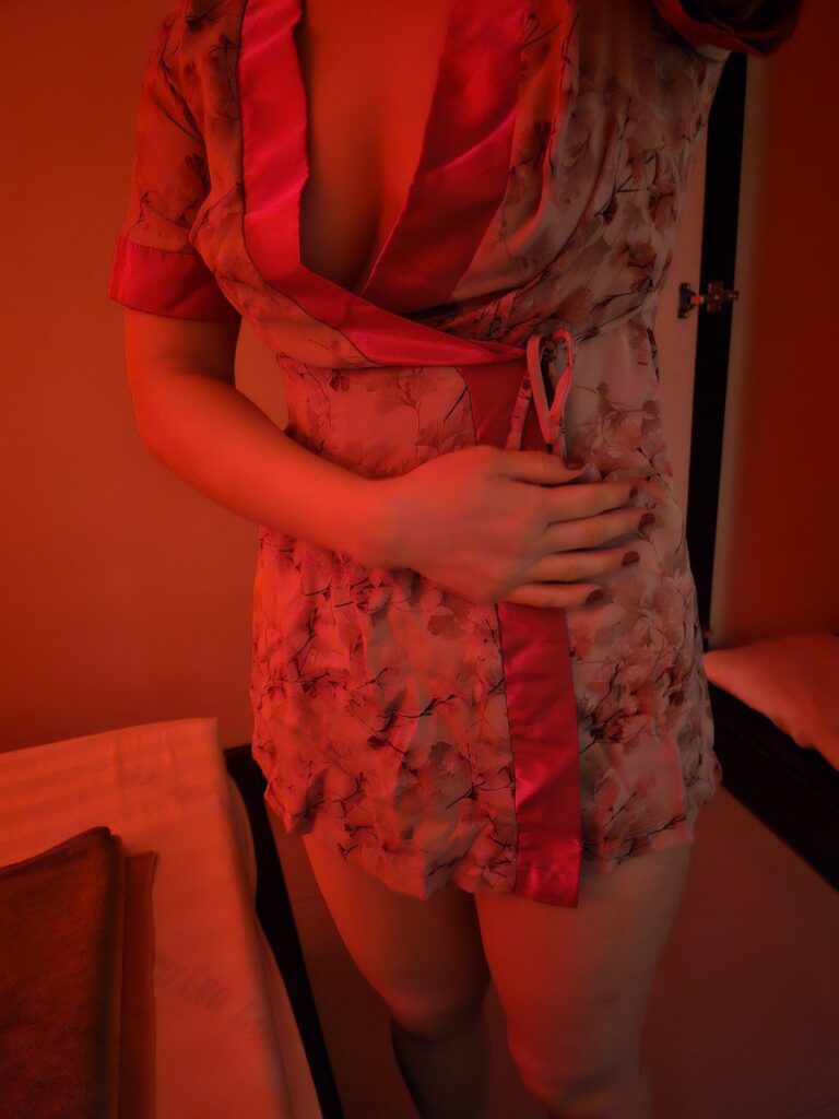 다낭 최고의 도킹 불건마 사쿠라 마사지