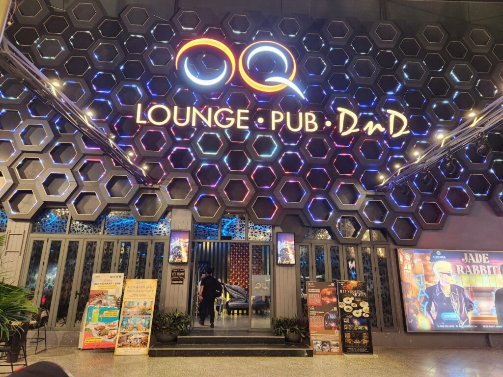 다낭 클럽 | 다낭 오큐 라운지 펍 OQ LOUNGE PUB