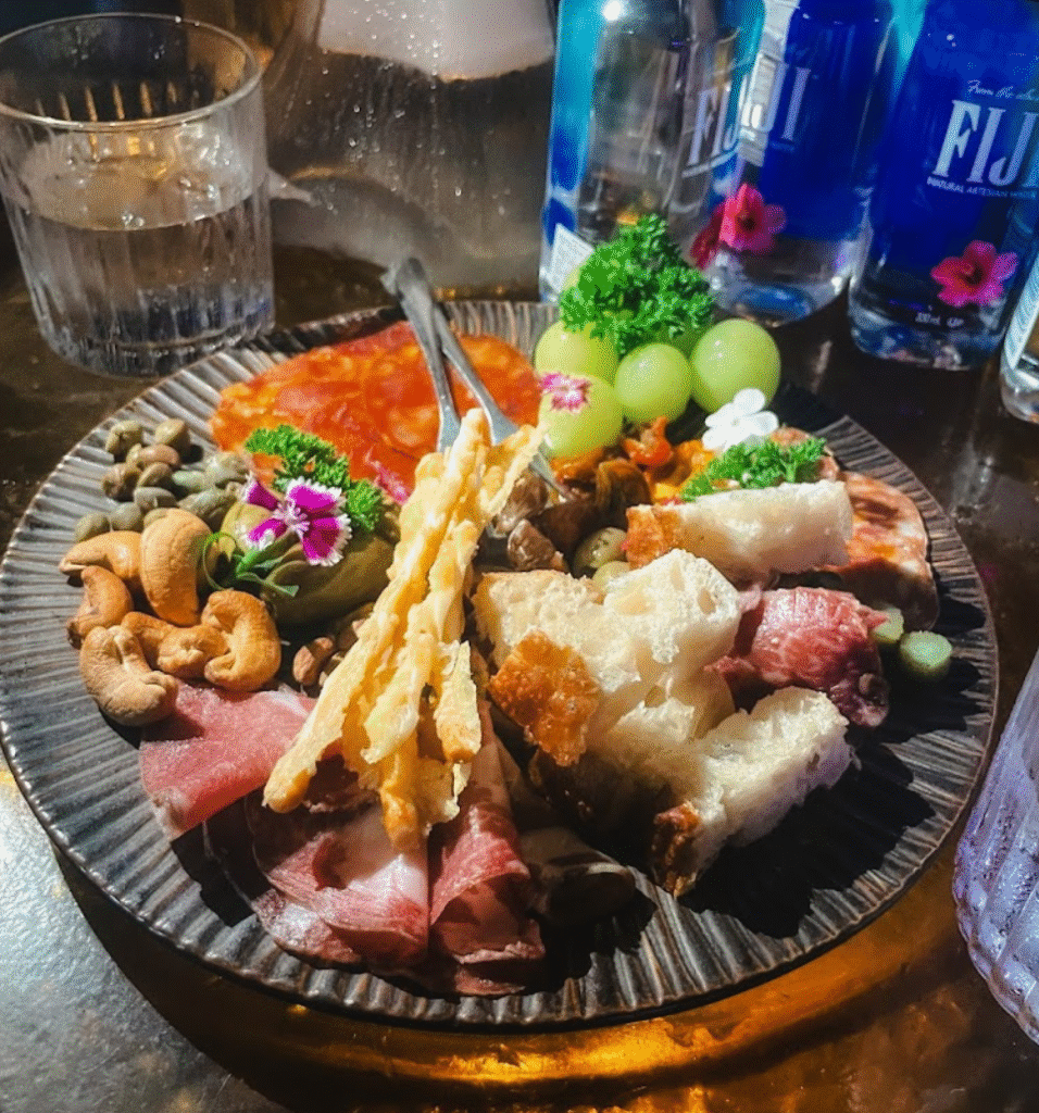 호치민클럽 | 루프탑 클럽 자이온 Zion Sky Lounge and Dining