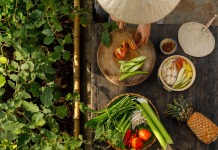 호치민 맛집 TOP 10 완벽 가이드 | 베트남 대표 음식별 추천 레스토랑 2025
