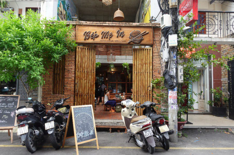 호치민 베트남 가정식 맛집 벱메인(Bếp Mẹ Ỉn) 완벽 가이드 | 미슐랭 가이드 추천